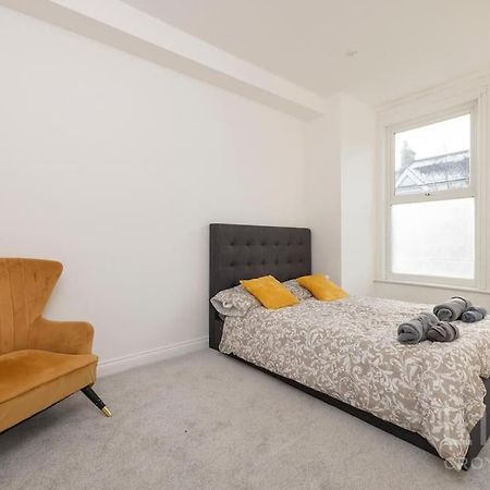 Thornton Heath2 Bed Flat -Zone 1-4 Londonアパートメント エクステリア 写真